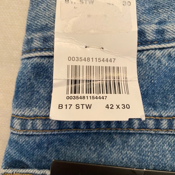 Carhartt Relaxed Fit Men’s Jeans 42x30 Blue Cotton Denim -Med. Wash- New w/ Tags - Picture 8 of 9